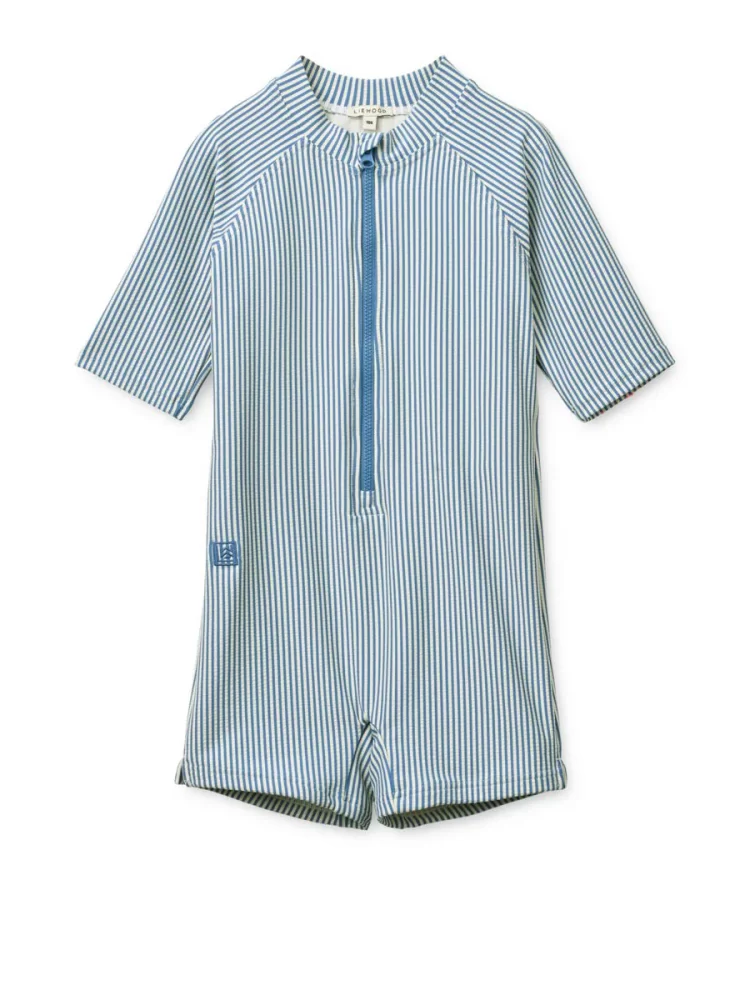 Liewood maudimosi kostiumas MAX SEERSUCKER SHORT-SLEEVE SWIM JUMPSUIT RIVERSIDE / CREME DE LA CREME